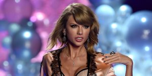 Taylor Swift bad blood Billboard Music Awards 2015