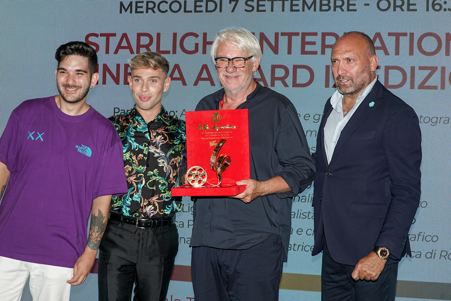 Ricky Tognazzi premiato dall'azienda VIRGO